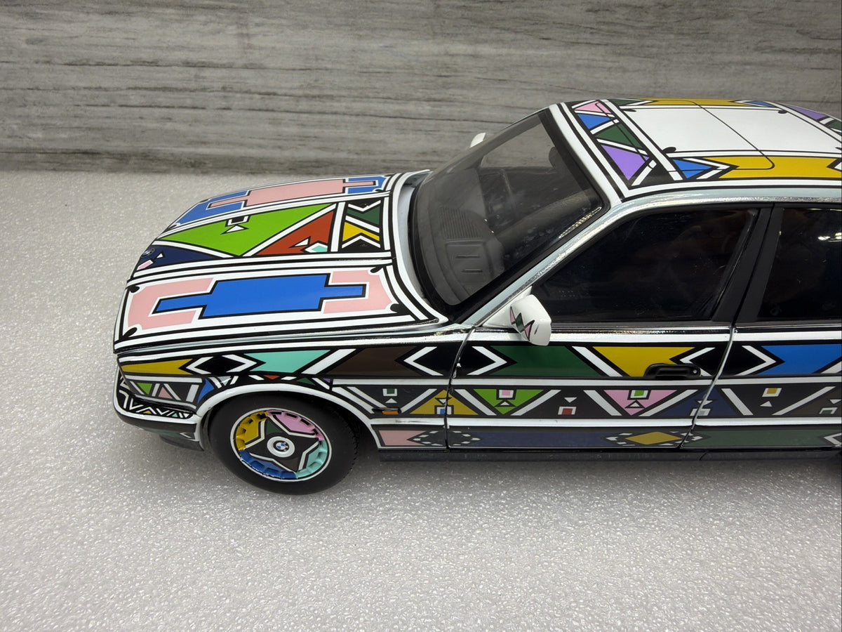 UNIQUE 1/18  BMW Art Car 525i E34 Esther Mahlangu Minichamps 88-95 No Box  Nice4