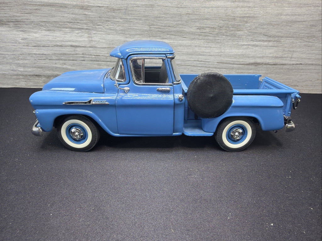 1/24 Scale DANBURY MINT 1958 CHEVY APACHE TRUCK  Tie Rod Damaged Underneath1
