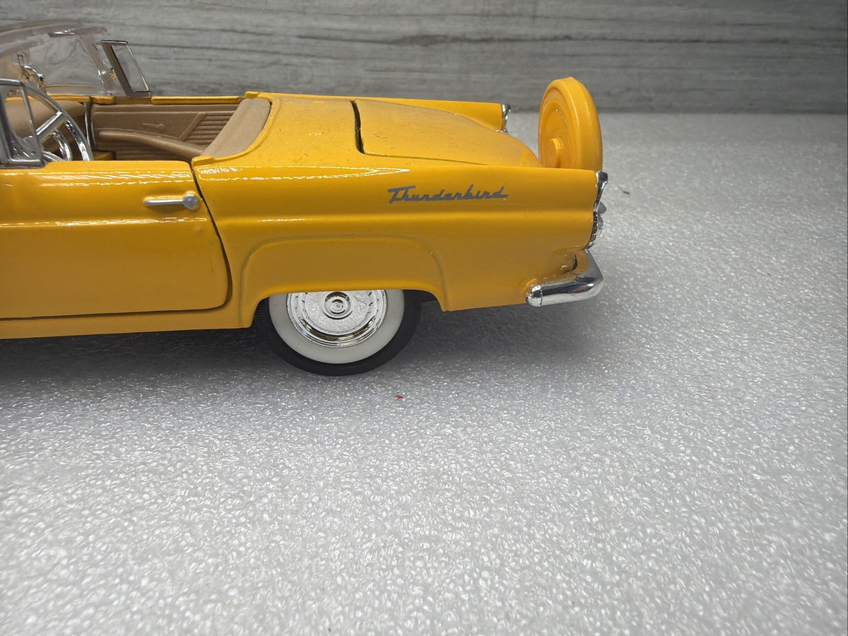 1956 Ford Thunderbird Convertible - Yellow 1:24 Scale Motormax  “show Case”2