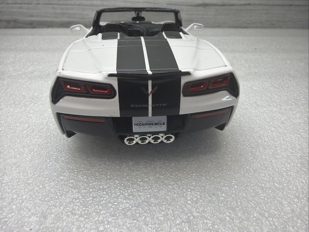 Maisto 2014 Chevrolet Corvette Stingray White  1/24 Scale Diecast Car NoBox Nice11