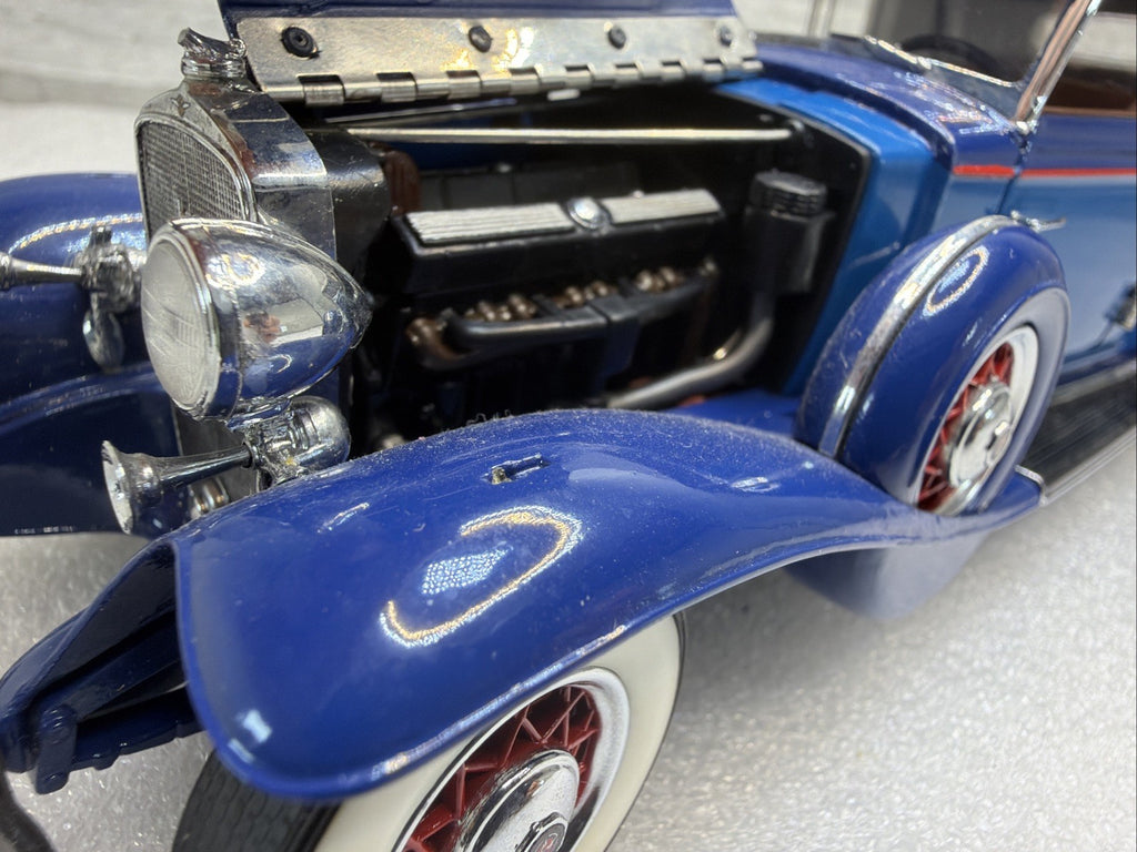 1932 Cadillac V16 Sport Phaeton 1:24 Franklin Mint TwoTone Blue No Box Headlight8