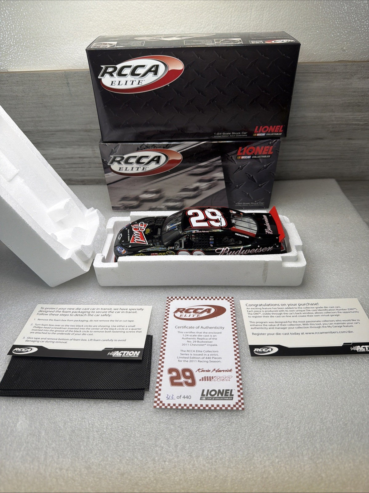 RARE Kevin Harvick 1/24 Elite 2011  #29 Budweiser Impala 313 of 440  New  W/COA0