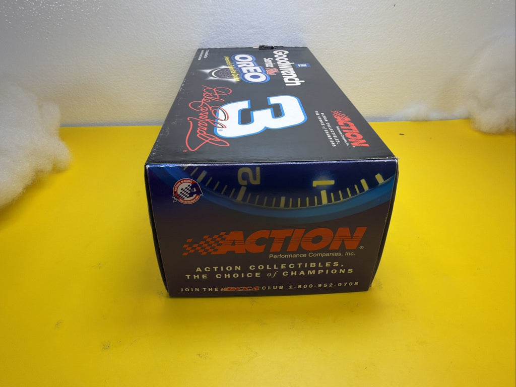 EXTRA RARE  #3 Dale Earnhardt GM Goodwrench Plus Oreo 2001 Monte Carlo 1:18 New23