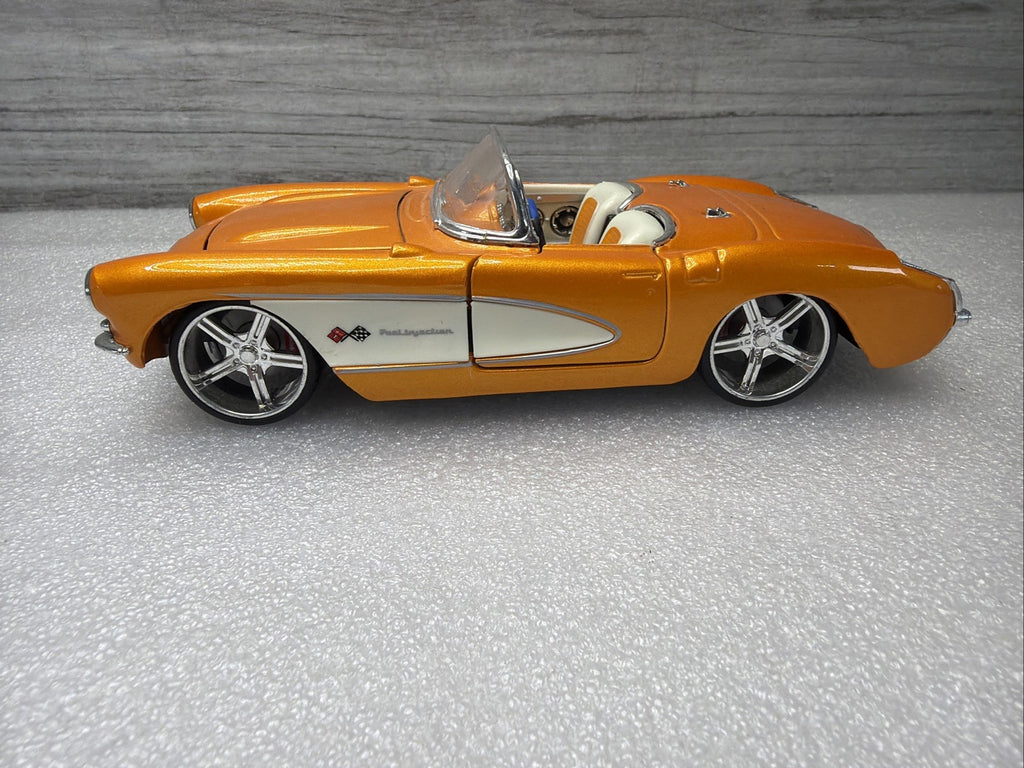 MAISTO Pro Rodz 1:24 SCALE 1957 CORVETTE CONVERTIBLE Orange Chevrolet4