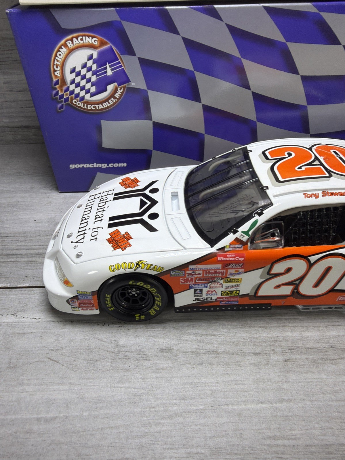 Action 1999 Habitat for Humanity , Home Depot 1:18 Pontiac #20 Tony Stewart  New1