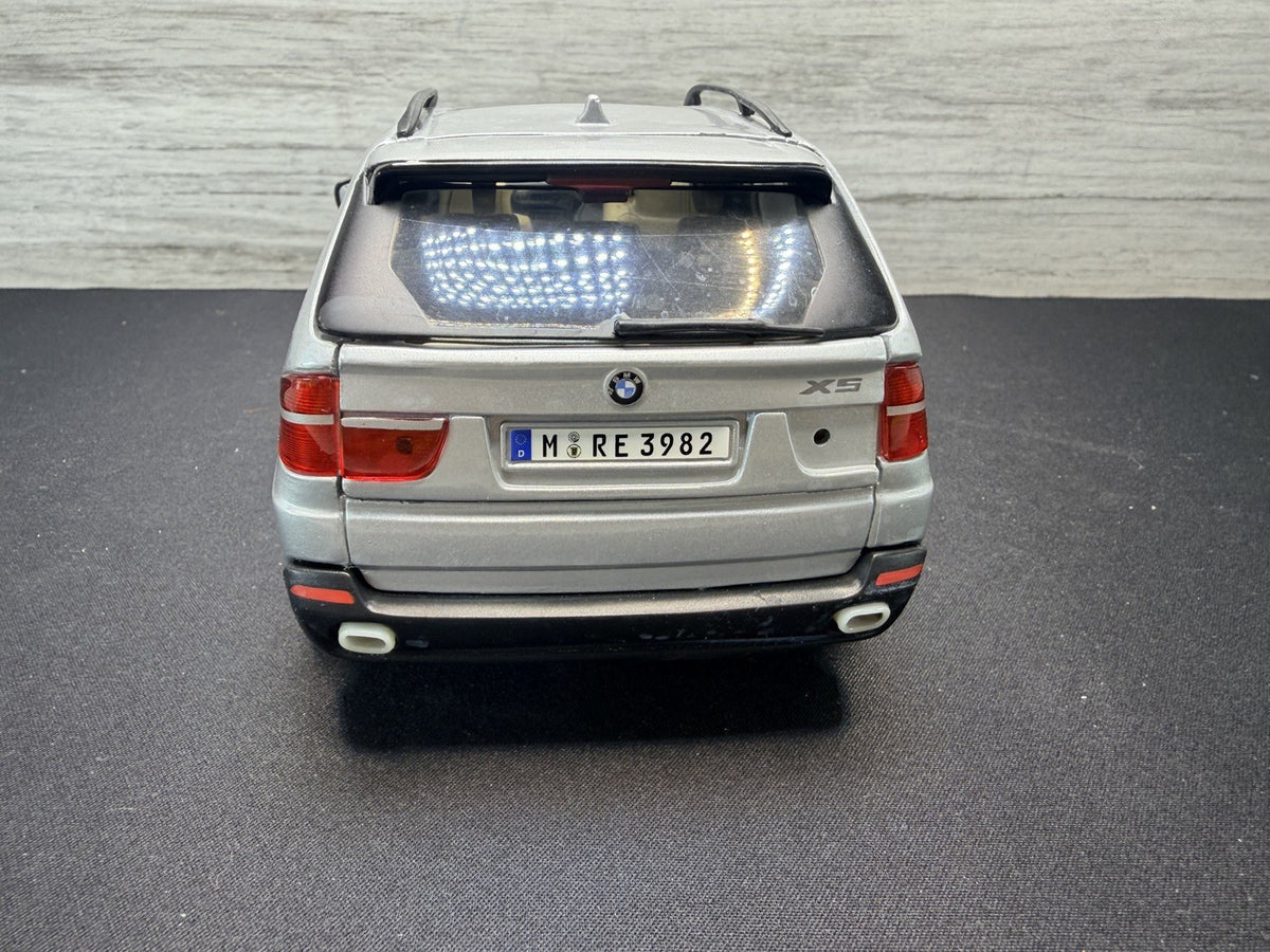 Bburago BMW X5 E53 2007 Silver Beige #18-11020 Diamond Collection 1:19 No Box6