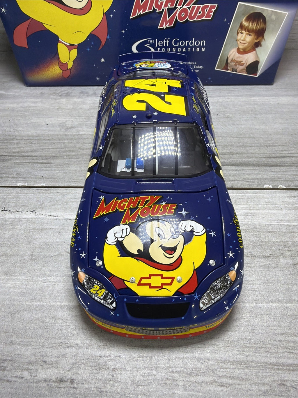 Action Jeff Gordon #24 1:24 Scale Die-Cast Stock Car Mighty Mouse NASCAR.   LE4