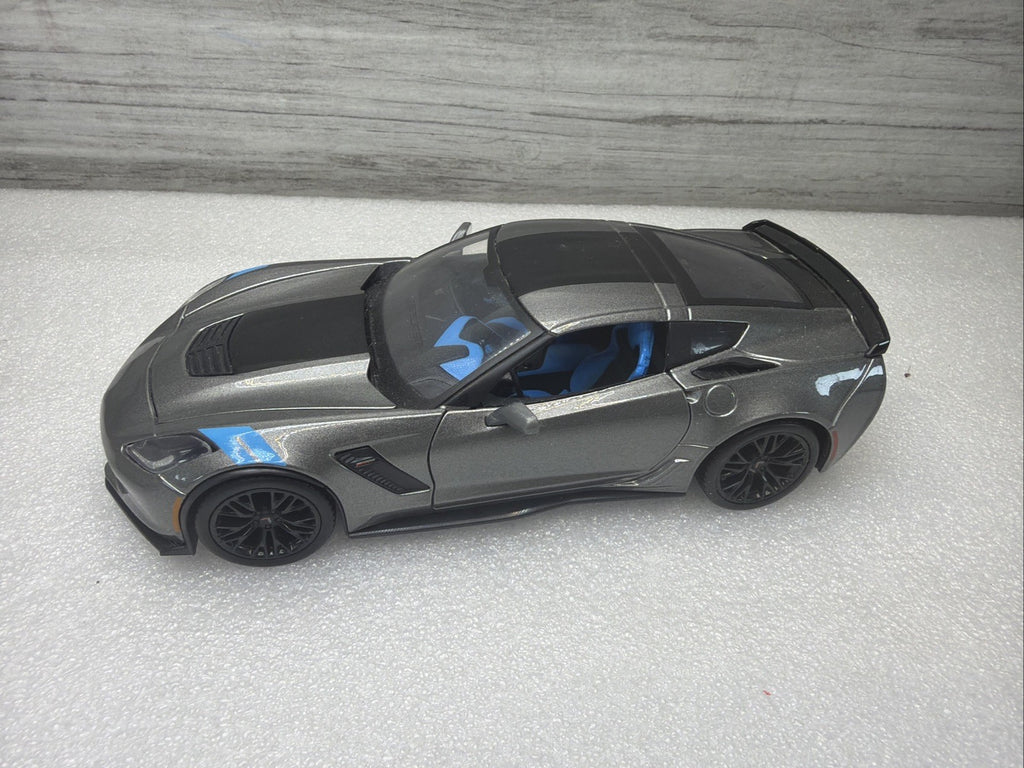 Maisto 2017 Chevrolet Corvette Stingray Grey 1/24 Scale Diecast Car NoBox Nice1