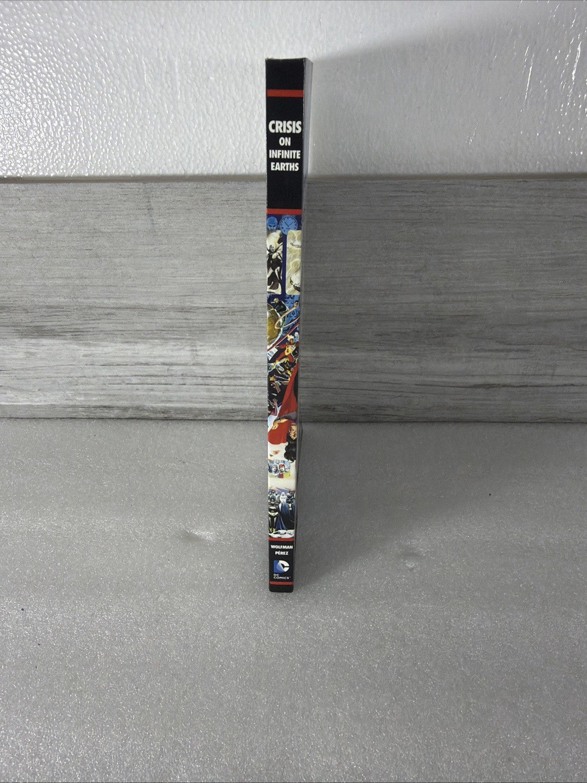 DC Comics Crisis on Infinite Earths by Marv Wolfman (Trade Paperback, 2000) VGC1