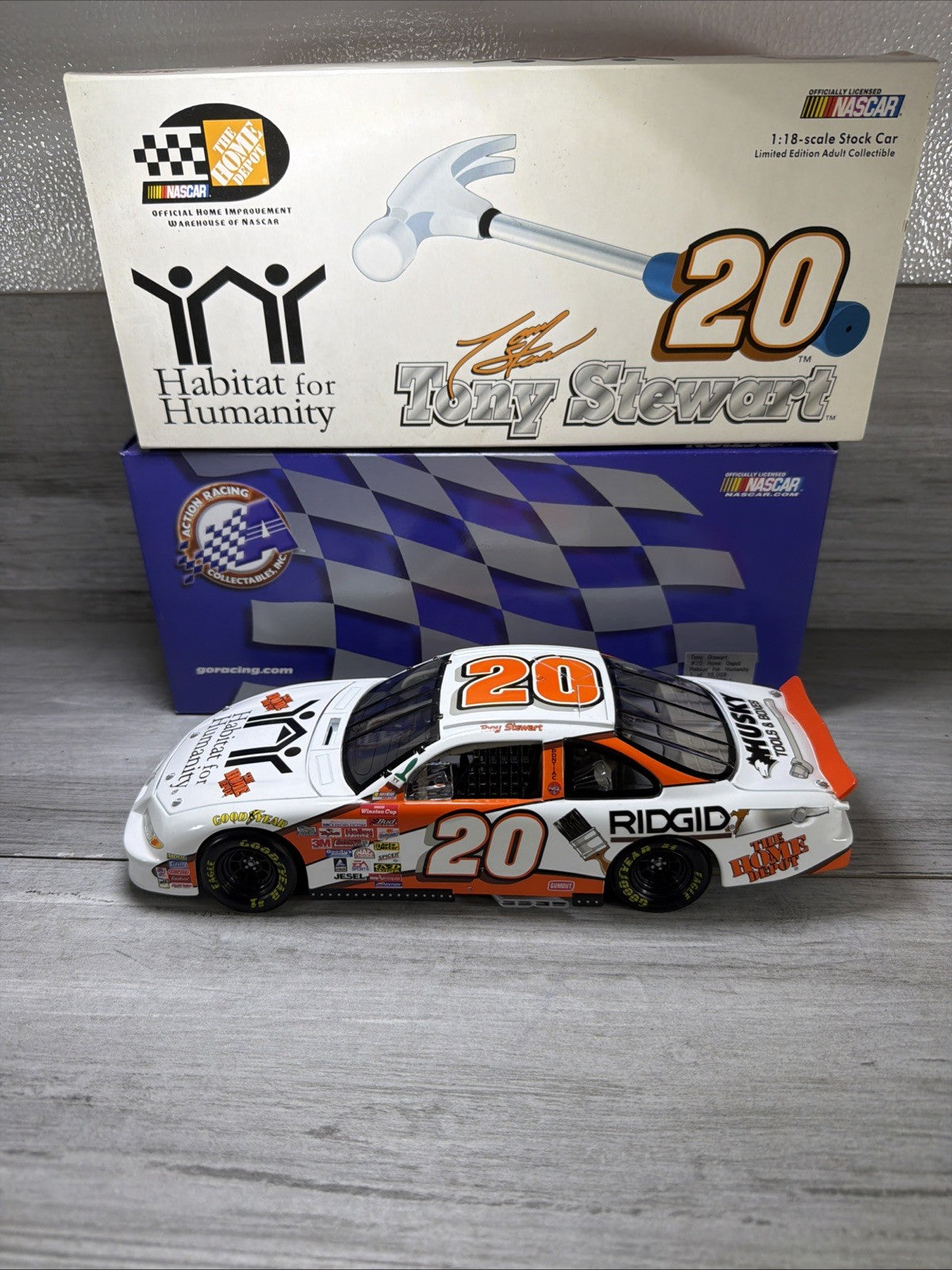 Action 1999 Habitat for Humanity , Home Depot 1:18 Pontiac #20 Tony Stewart  New0