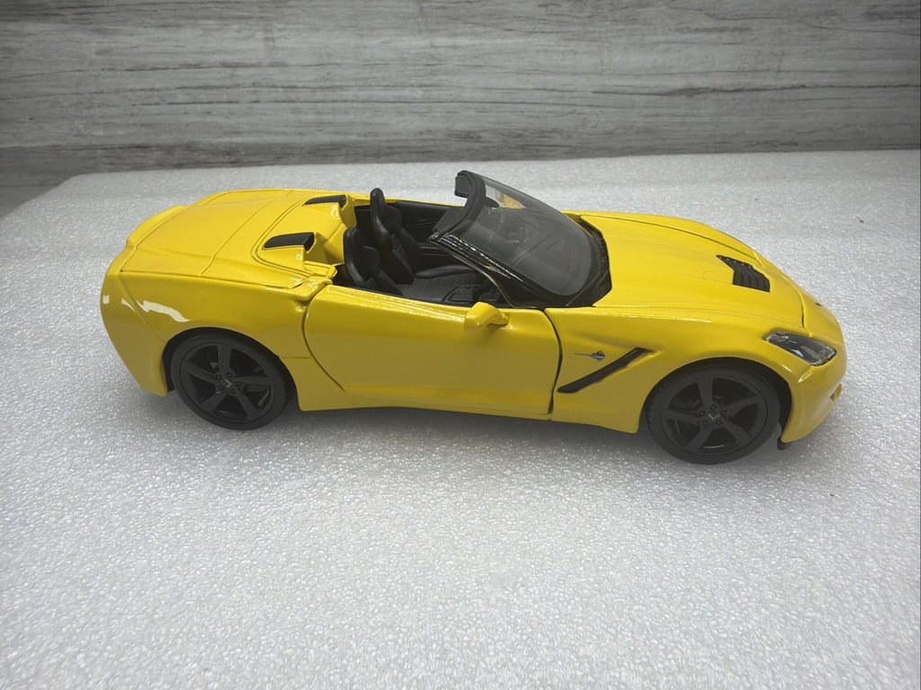Maisto 2014 Chevrolet Corvette Stingray Yellow 1/24 Scale Diecast Car NoBox Nice0