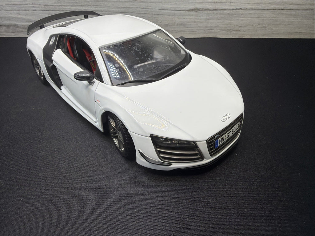 Maisto 1:18 Scale Audi R8 GT Plus Diecast Model Car, WHITE NO BOX10