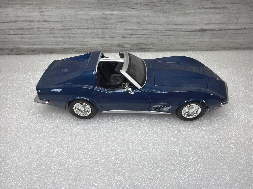 Maisto 1970 Chevrolet Corvette Stingray 1/24 Diecast  Nice Condition No Box1