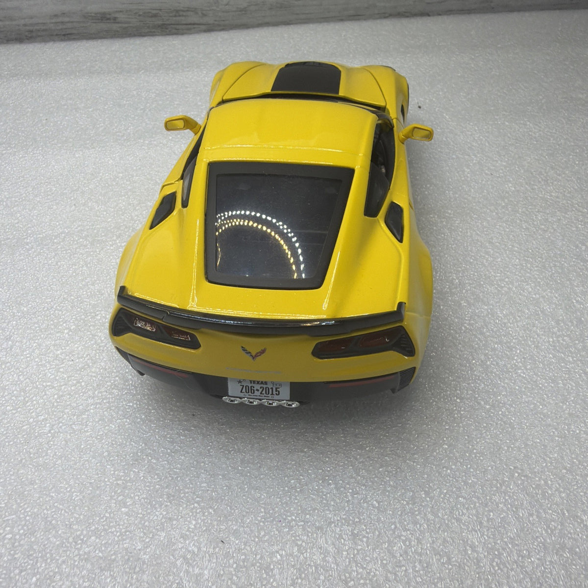 Maisto 2015 Chevrolet Corvette Stingray Yellow 1/24 Scale Diecast Car NoBox Nice9
