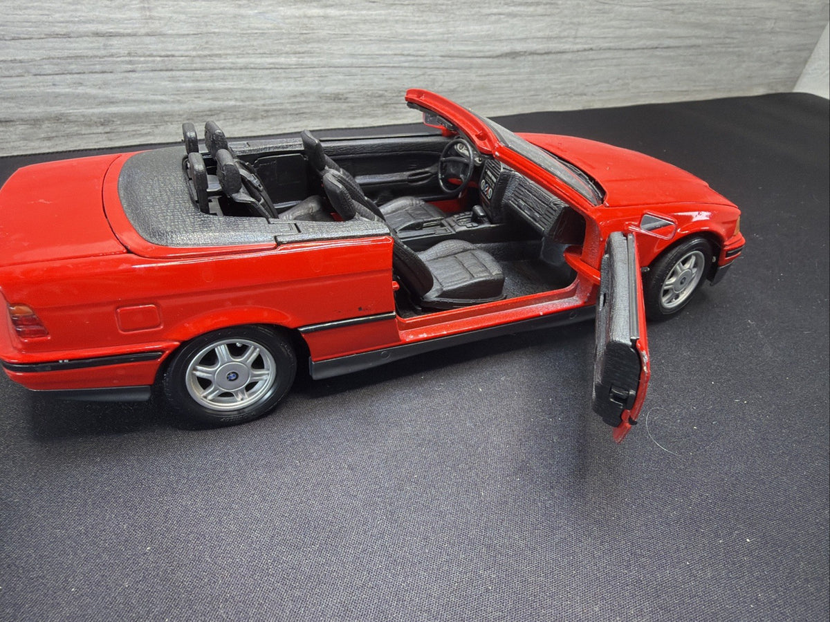 Maisto 1:18 BMW 325i Convertible (1993 Vintage Diecast Cars Model Toy Car No Box2