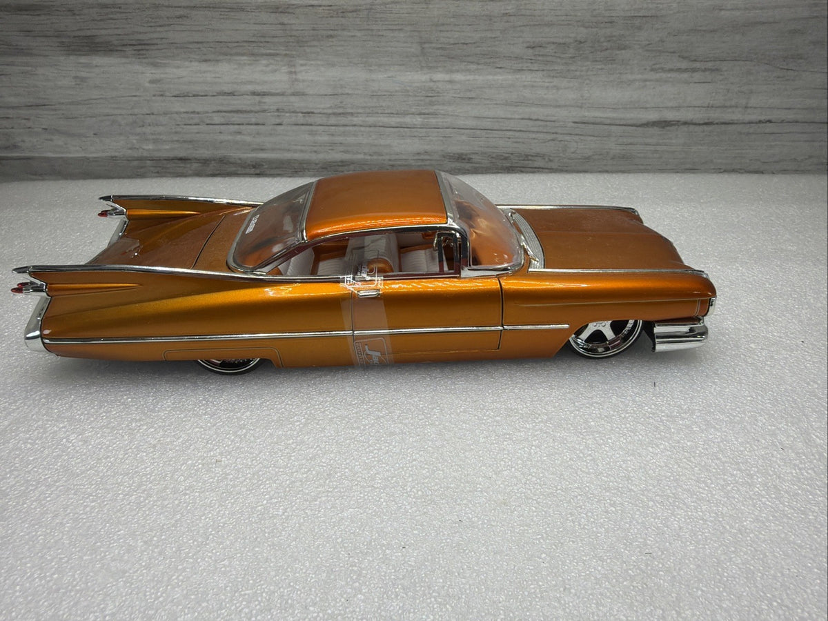 JADA 1/24 DUB CITY RARE ORANGE 1959 CADILLAC COUPE DE VILLE VERY NICE  NO BOX6