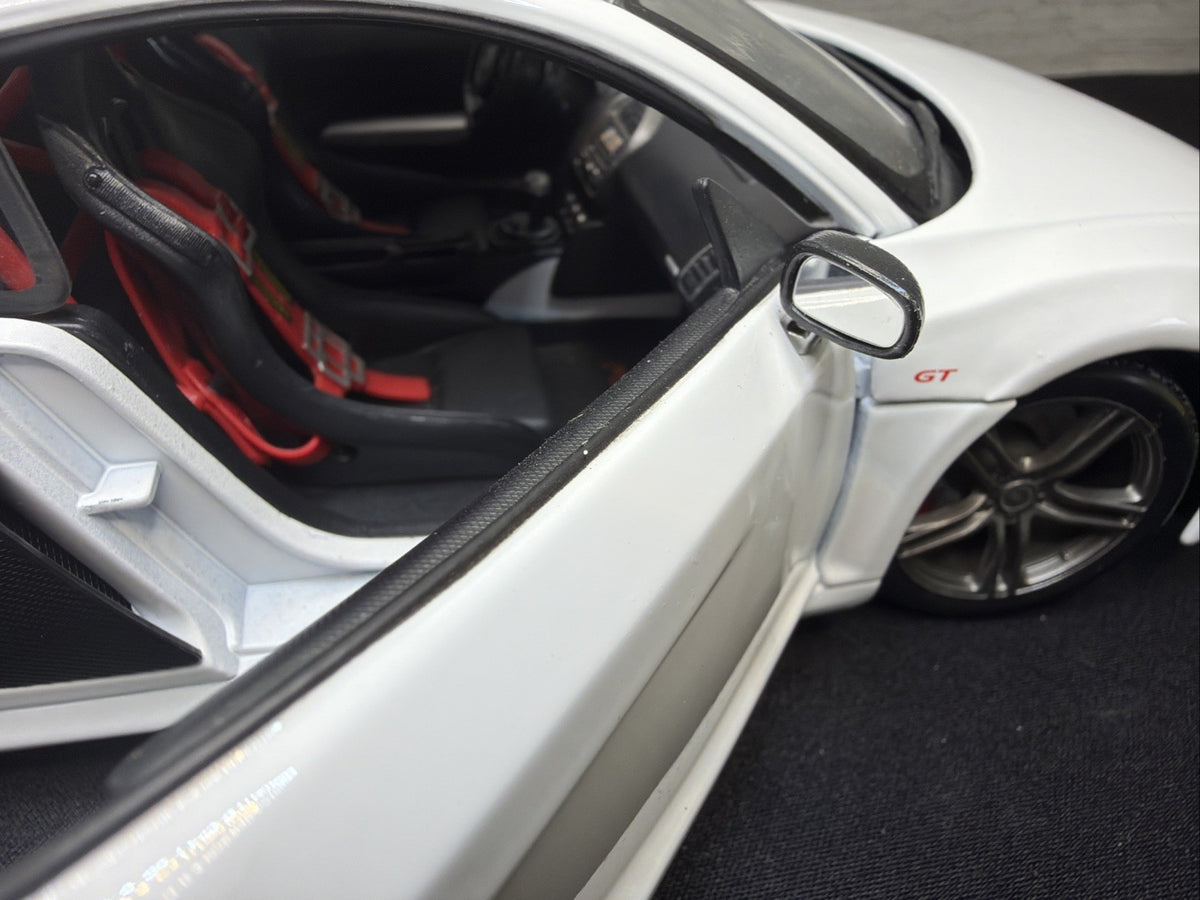 Maisto 1:18 Scale Audi R8 GT Plus Diecast Model Car, WHITE NO BOX9