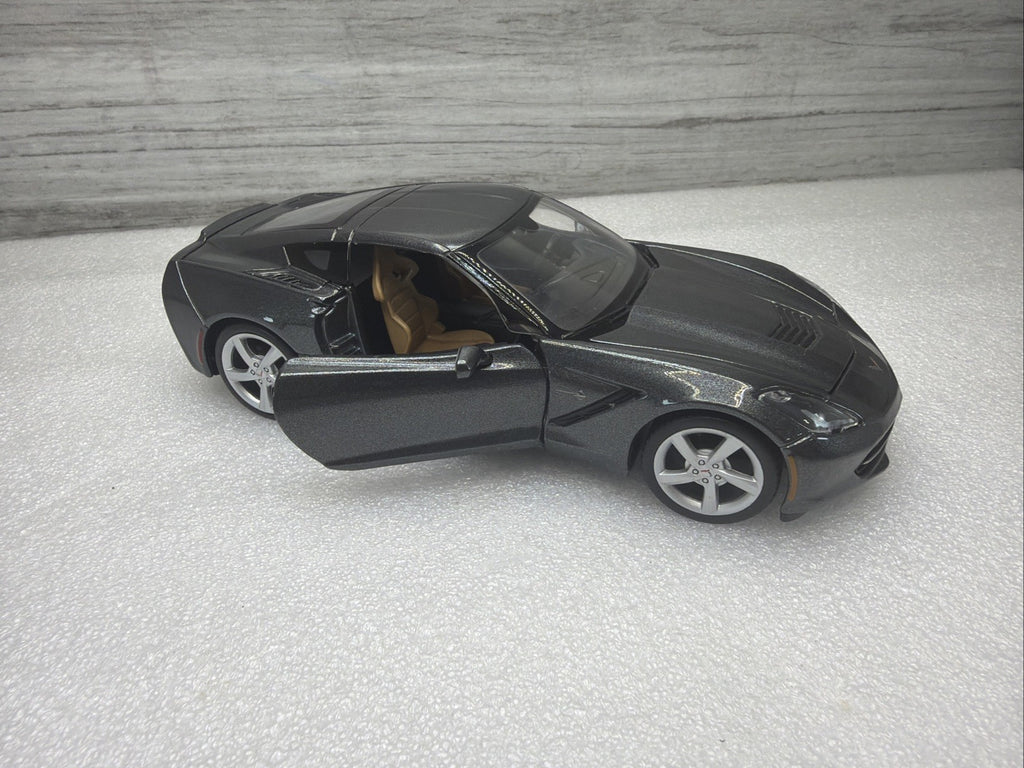 Maisto 2014 Chevrolet Corvette Stingray Grey 1/24 Scale Diecast Car No Box Nice2