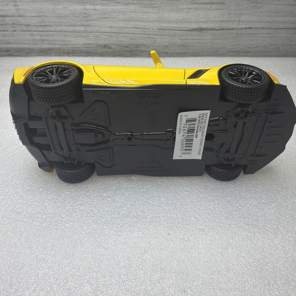 Maisto 2015 Chevrolet Corvette Stingray Yellow 1/24 Scale Diecast Car NoBox Nice12