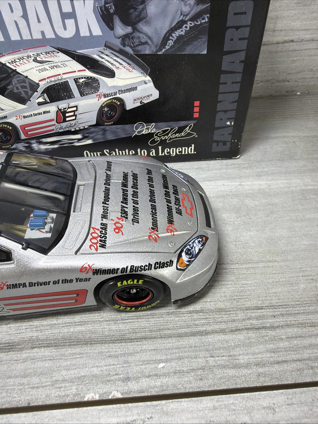 Dale Earnhardt 1/24  Back on Track  HOF 2006 Monte Carlo Box Damage Numbered New2