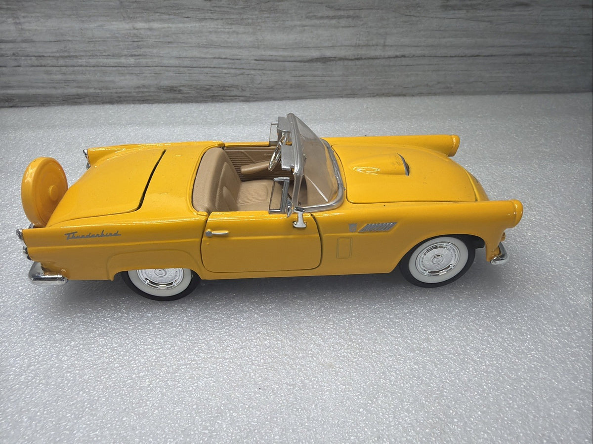 1956 Ford Thunderbird Convertible - Yellow 1:24 Scale Motormax  “show Case”8