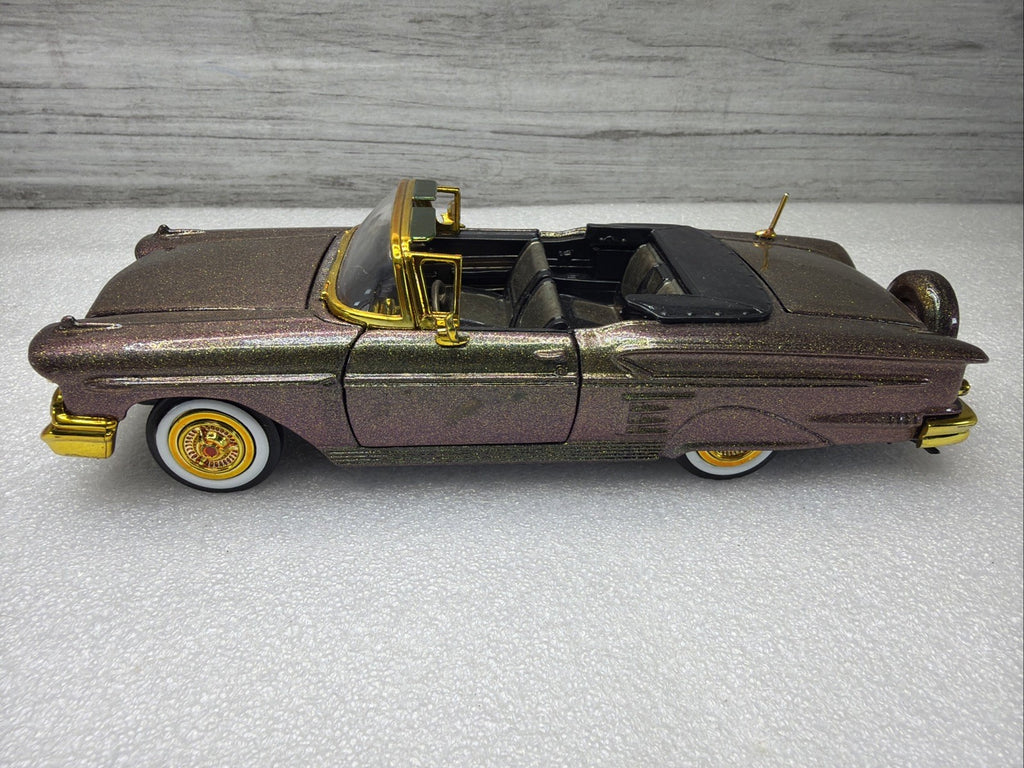 MotorMax 1958 Chevy Impala Convertible 1:24 Two Tone Burgundy Gold 73267 Rare0