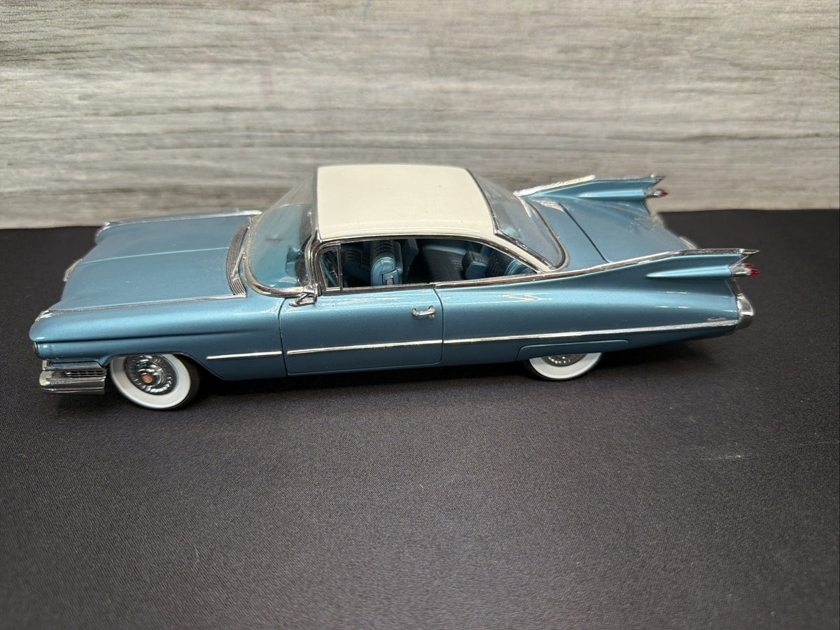 Danbury Mint 1959 Cadillac Coupe de Ville No Box Nice Blue Minor Damage1