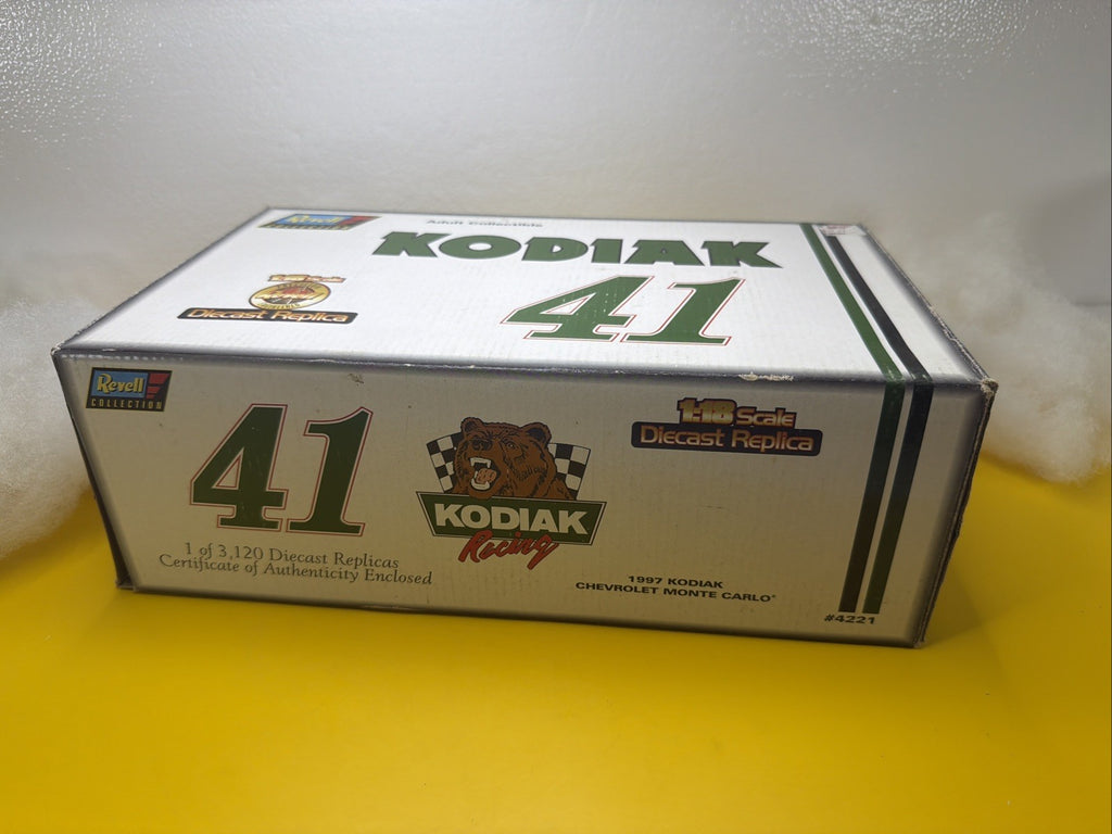 Revell Collection Kodiak 41 1:18 1997 Kodiak Chevrolet Monte Carlo Diecast 422117