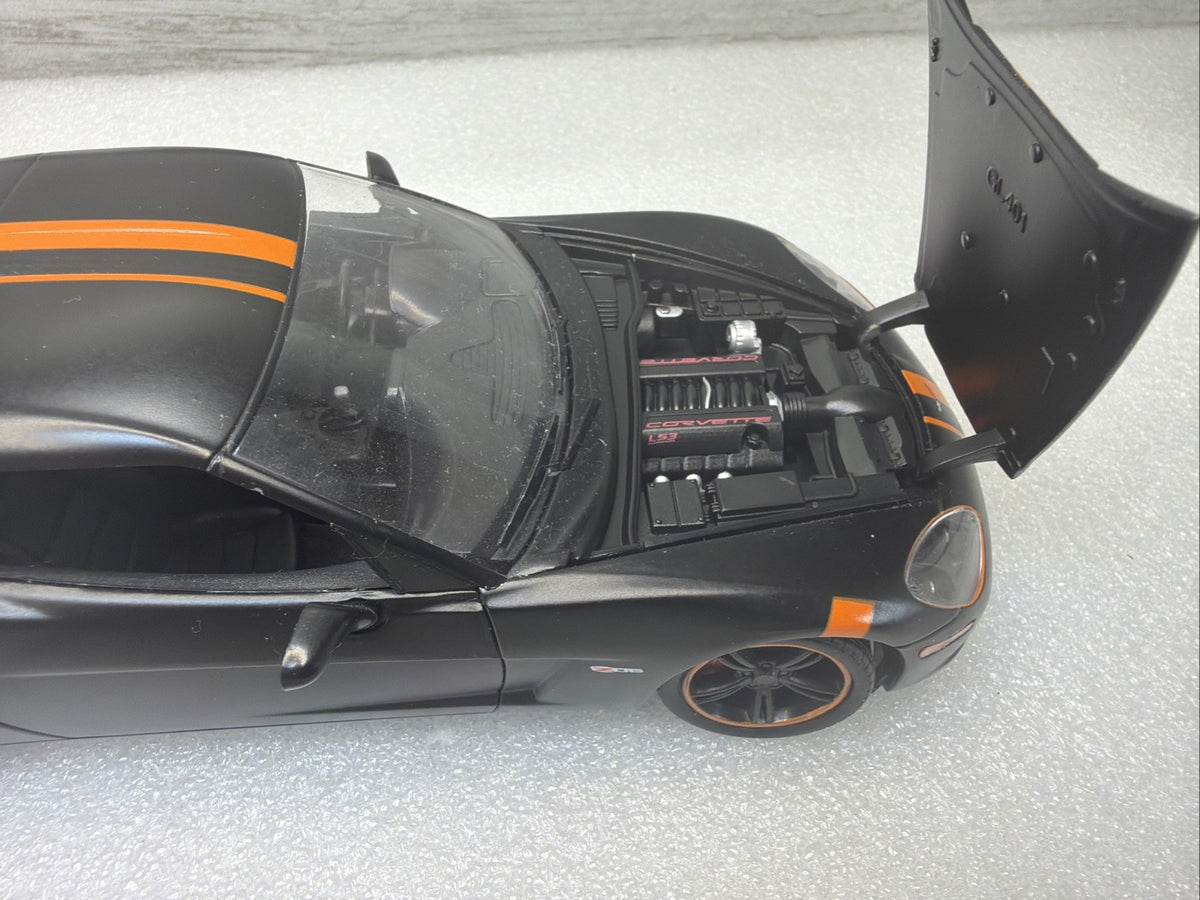 1/24 2009 GREENLIGHT Z06 CORVETTE Excellent Condition RARE  Detailed No Box5