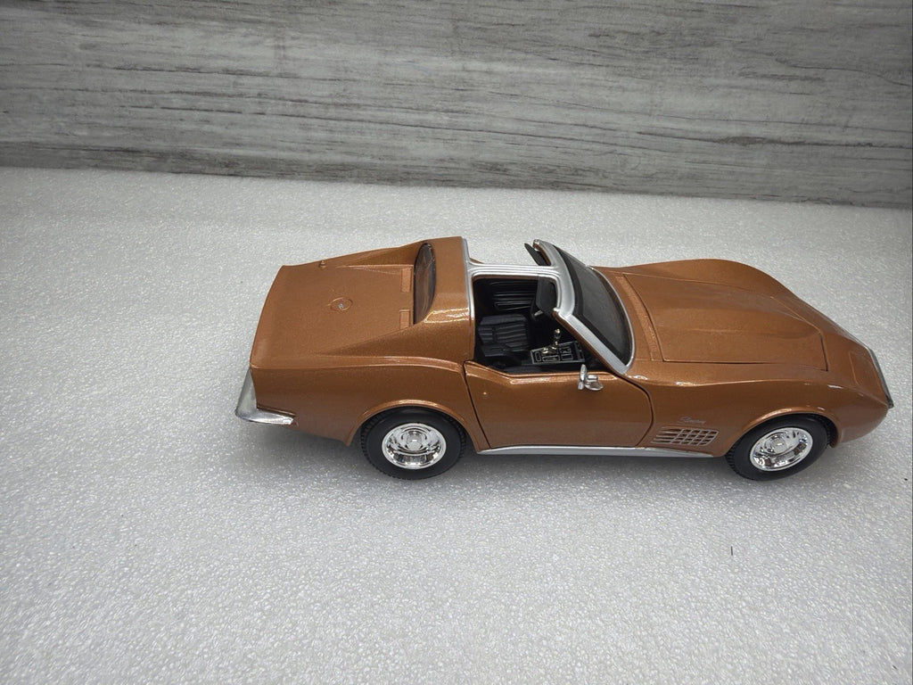 Maisto 1970 Chevrolet Corvette Stingray 1/24 Diecast  Nice Condition No Box9