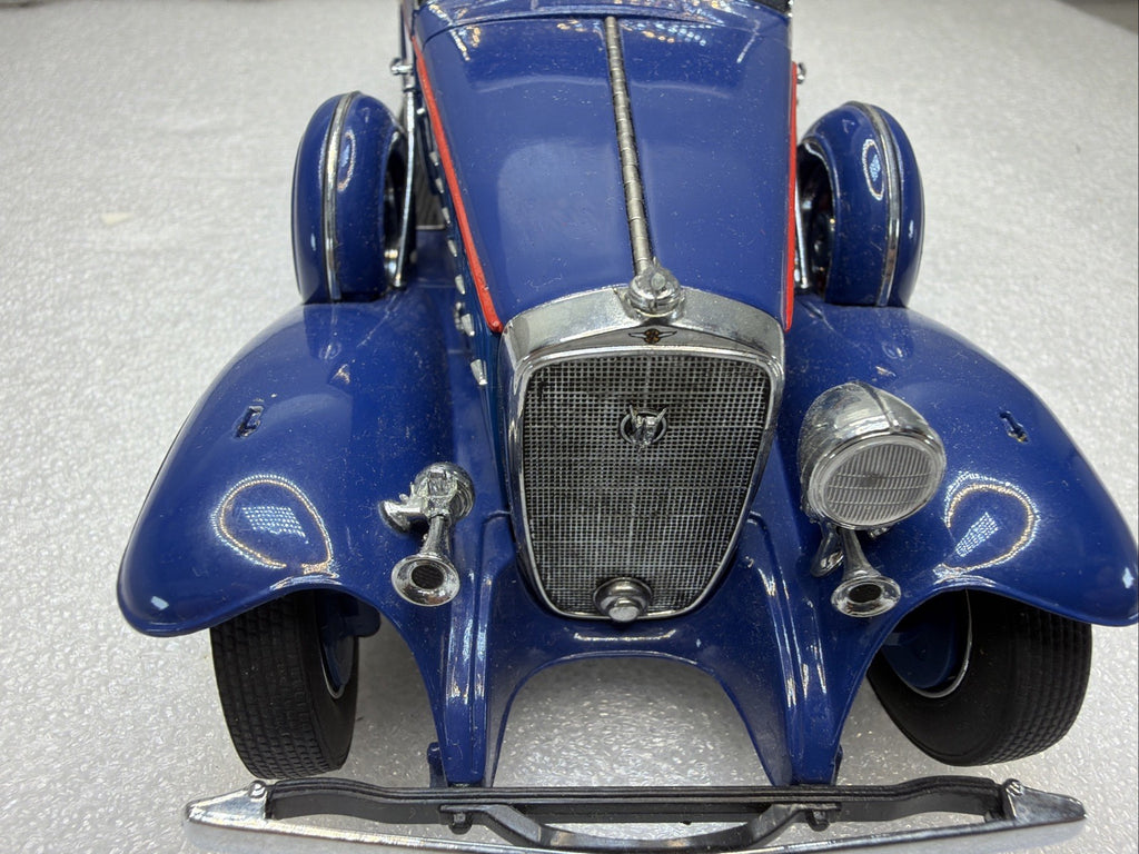 1932 Cadillac V16 Sport Phaeton 1:24 Franklin Mint TwoTone Blue No Box Headlight10
