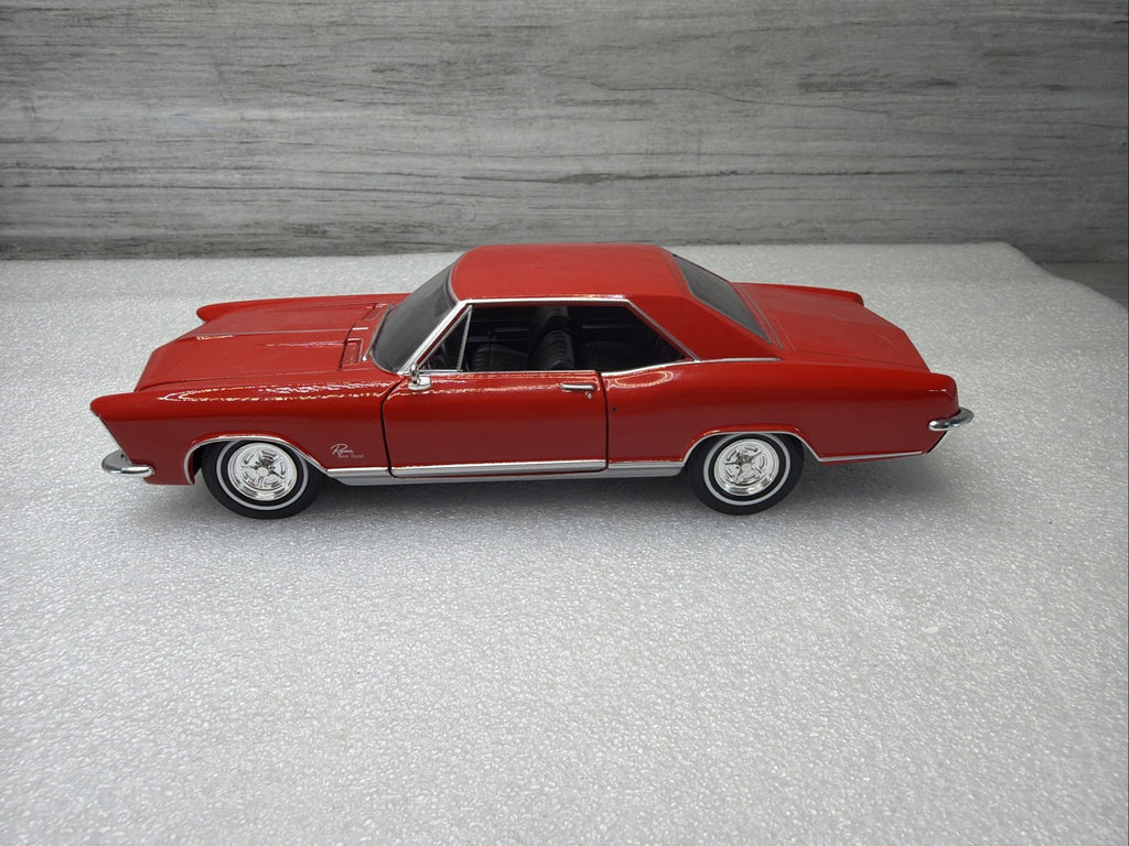 1965 BUICK RIVIERA GRAND SPORT HARD TOP WELLY 24072 1/24 DIECAST CAR RED NO BOX6
