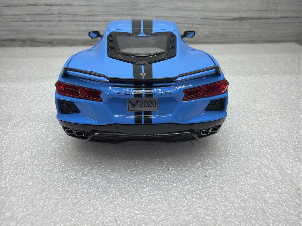 Maisto 2020 Chevrolet Corvette Stingray Z51 Coupe Blue with Black Stripes 1/2411