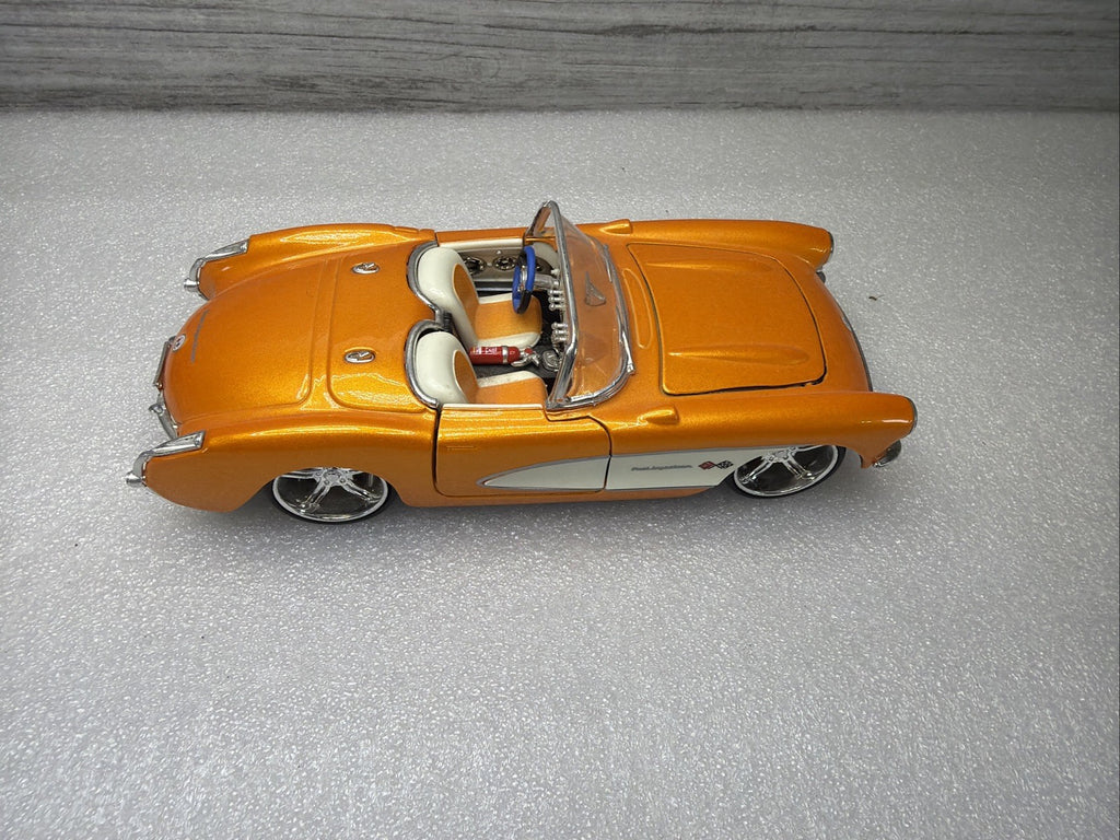 MAISTO Pro Rodz 1:24 SCALE 1957 CORVETTE CONVERTIBLE Orange Chevrolet2