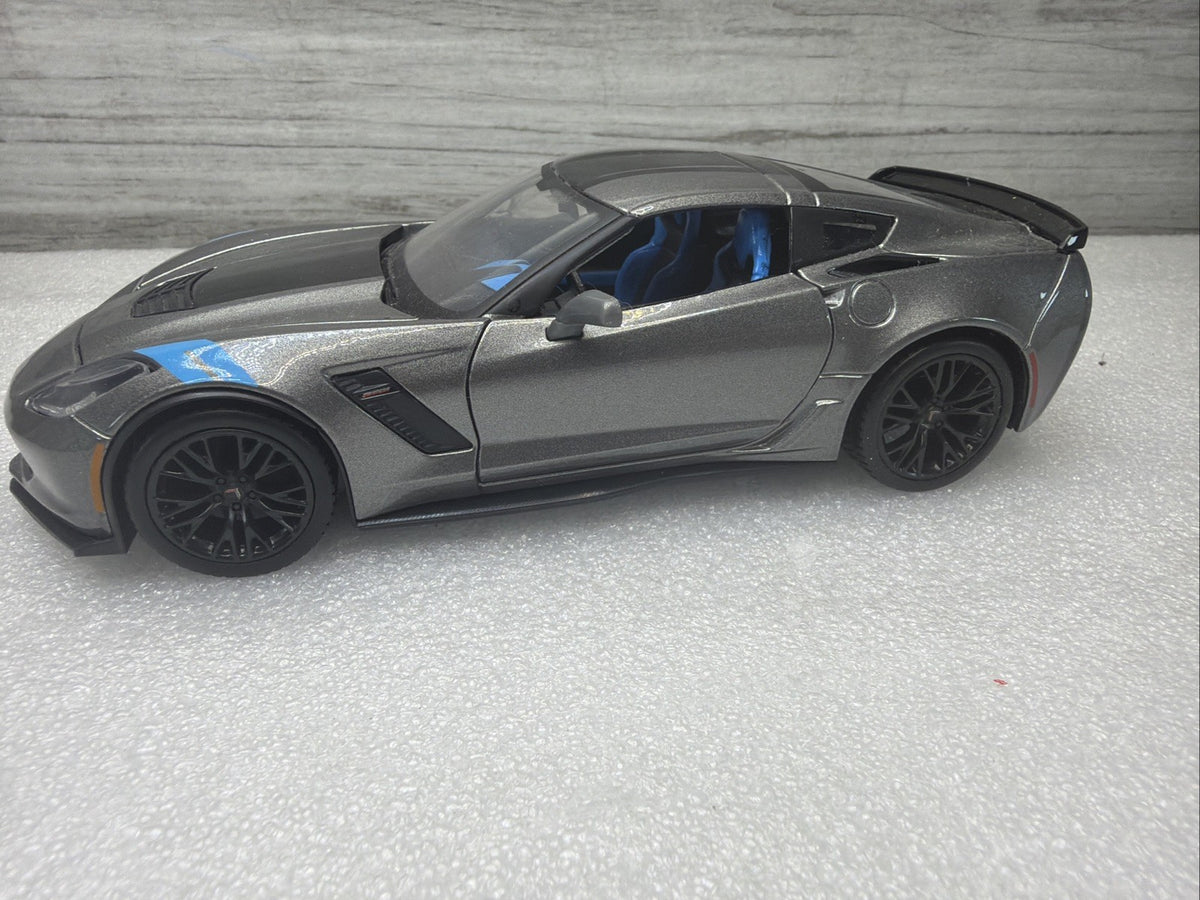 Maisto 2017 Chevrolet Corvette Stingray Grey 1/24 Scale Diecast Car NoBox Nice0