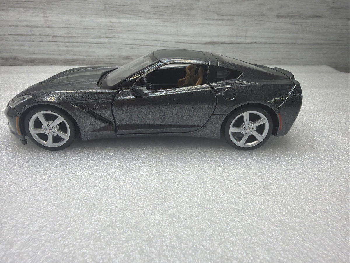 Maisto 2014 Chevrolet Corvette Stingray Grey 1/24 Scale Diecast Car No Box Nice9
