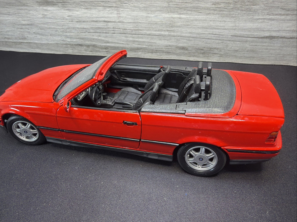 Maisto 1:18 BMW 325i Convertible (1993 Vintage Diecast Cars Model Toy Car No Box8