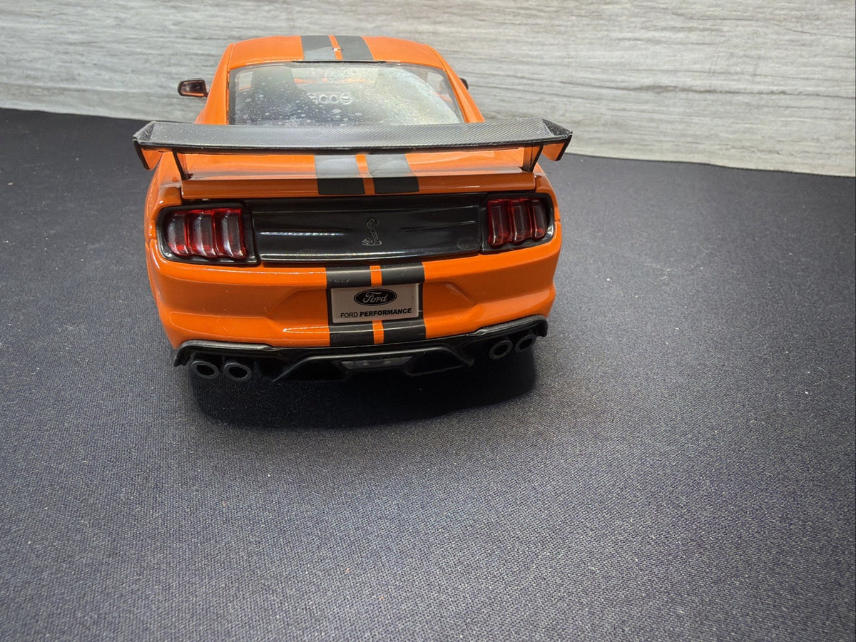 Maisto 1:18 Ford Mustang Shelby GT500 2020 Orange & Black Diecast Car10