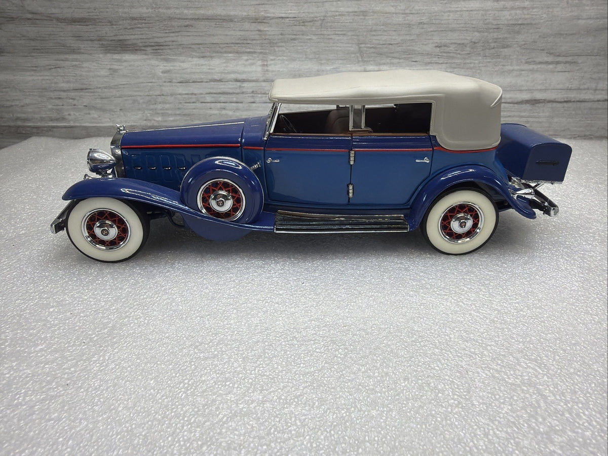 1932 Cadillac V16 Sport Phaeton 1:24 Franklin Mint TwoTone Blue No Box Headlight3
