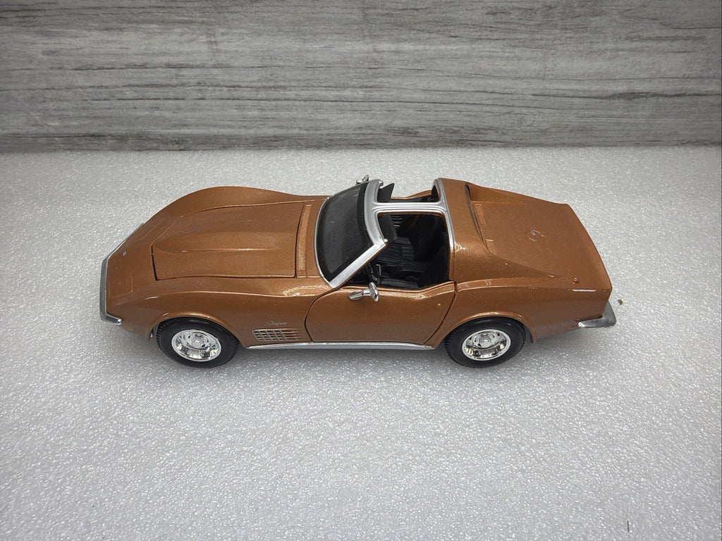 Maisto 1970 Chevrolet Corvette Stingray 1/24 Diecast  Nice Condition No Box1