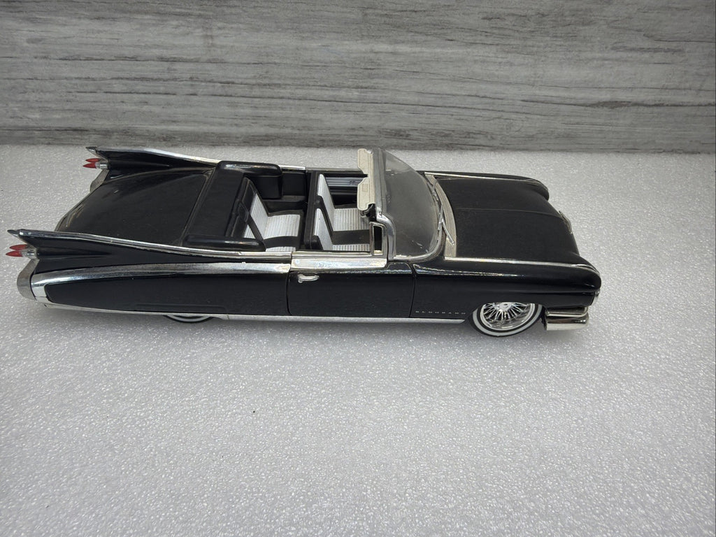 Jada Diecast 1:24 Street Low Metallic Black  1959 Cadillac Eldorado Model VGC!1