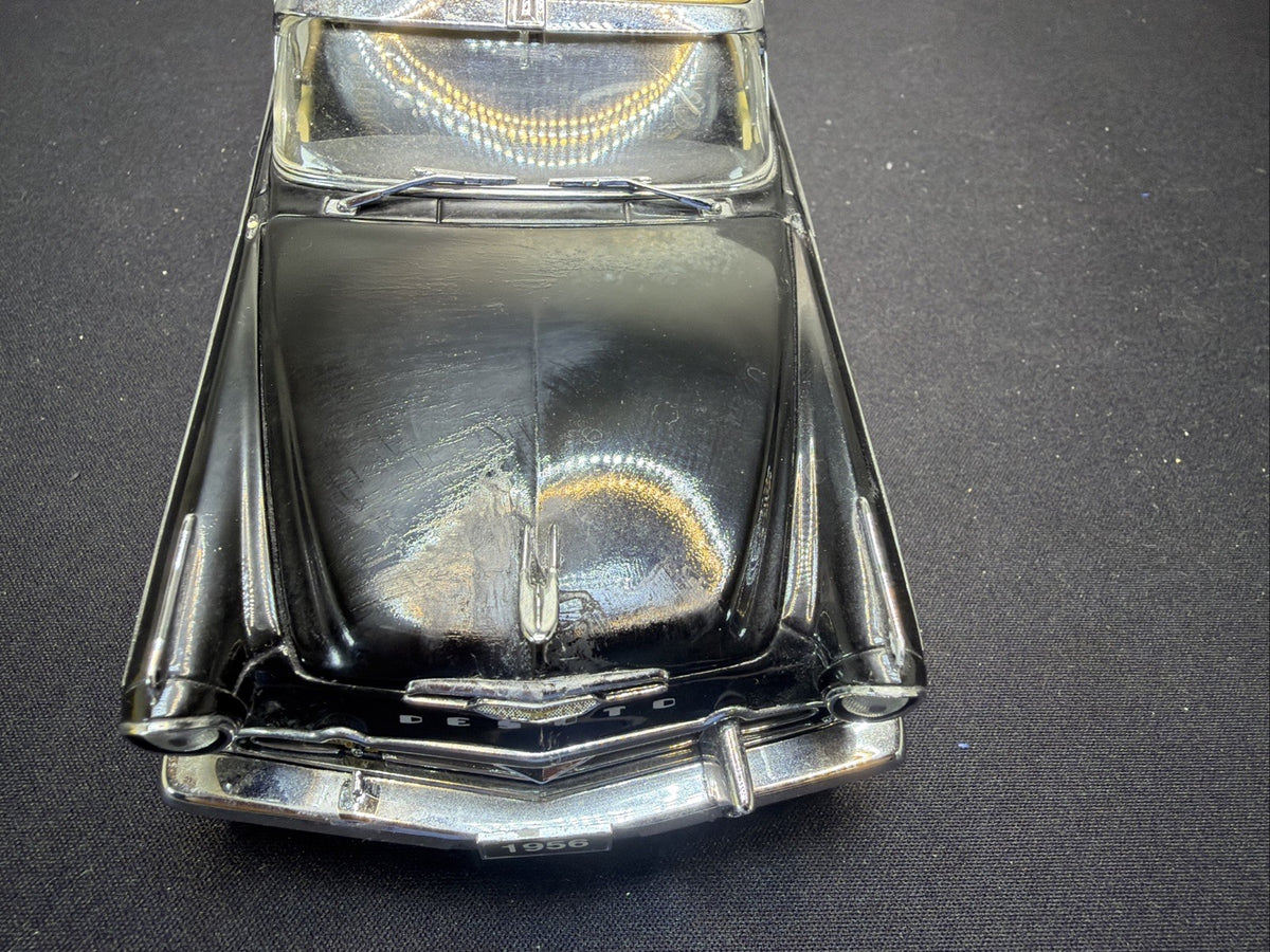 Danbury Mint 1956 DeSoto Adventurer Die Cast Car 1/24, Black/Gold READ5