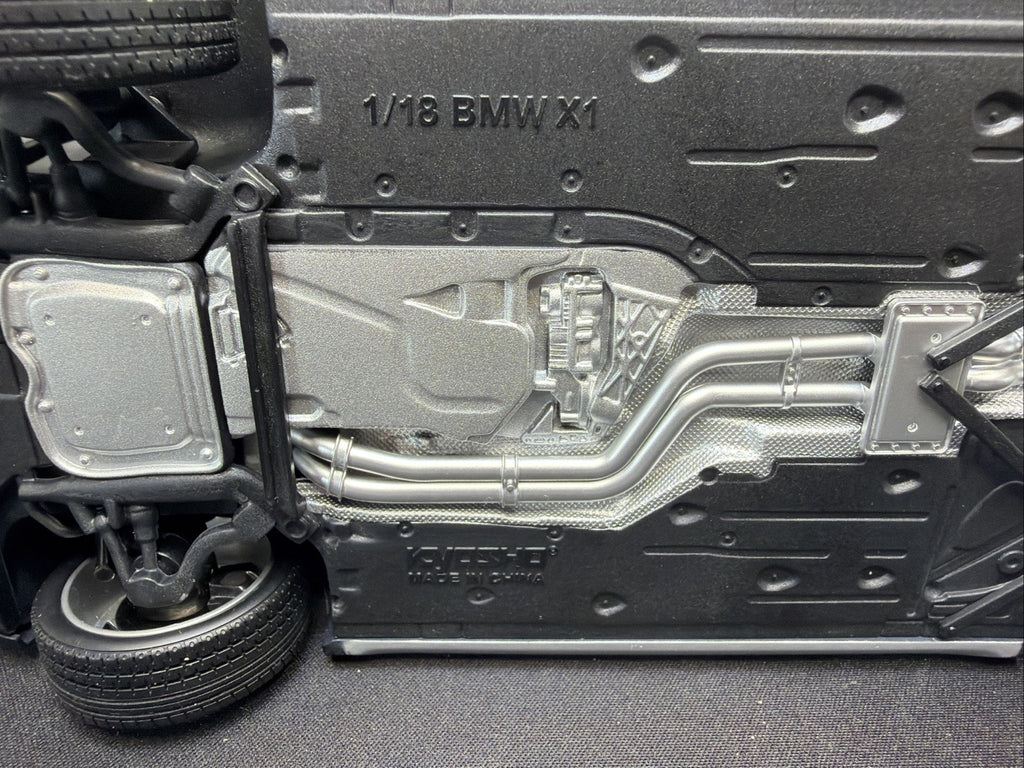 BMW X1 E84, 1:18 Scale Die-Cast Mode Blue , Kyosho  Mirror Damage No Box7