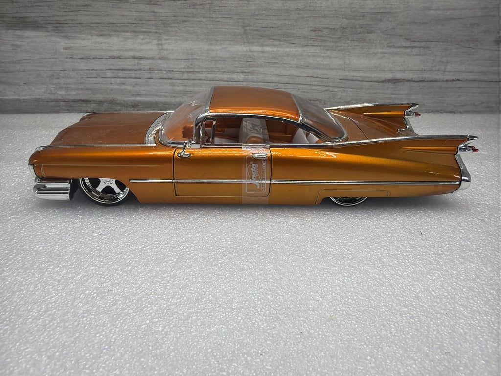 JADA 1/24 DUB CITY RARE ORANGE 1959 CADILLAC COUPE DE VILLE VERY NICE  NO BOX0