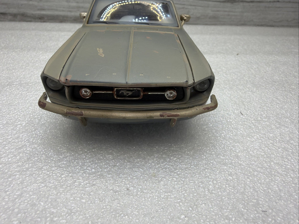 Maisto 1:24 Scale 1967 Ford Mustang GT Car W/Patina Diecast Old Friends3