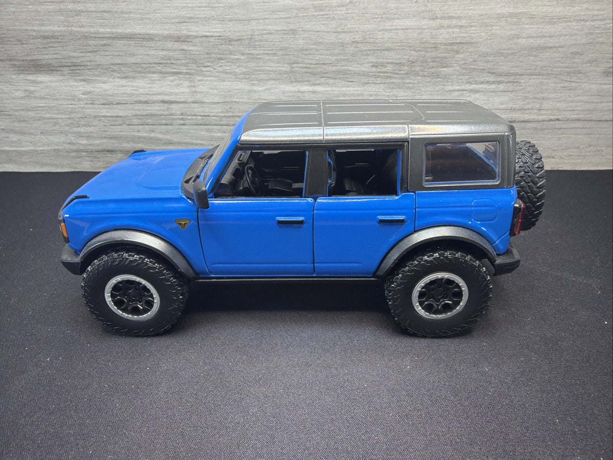 Jada Just Trucks 1:24 2021 Ford Bronco Blue Diecast Truck Nice No Box4