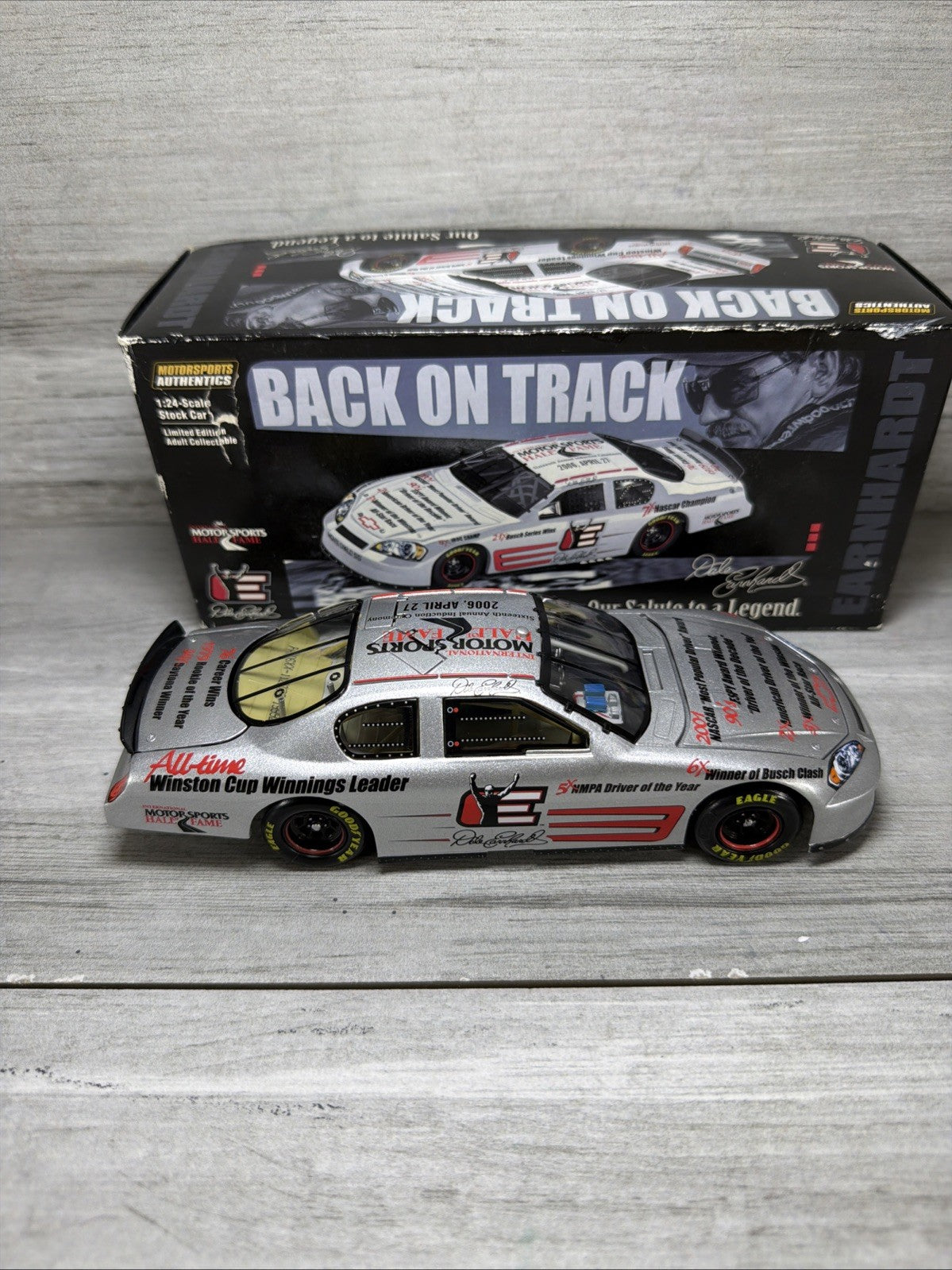 Dale Earnhardt 1/24  Back on Track  HOF 2006 Monte Carlo Box Damage Numbered New0