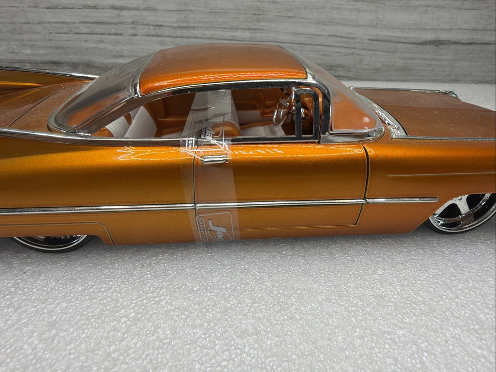 JADA 1/24 DUB CITY RARE ORANGE 1959 CADILLAC COUPE DE VILLE VERY NICE  NO BOX8