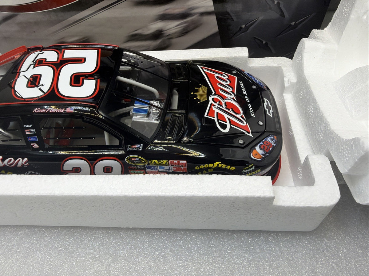 RARE Kevin Harvick 1/24 Elite 2011  #29 Budweiser Impala 313 of 440  New  W/COA11