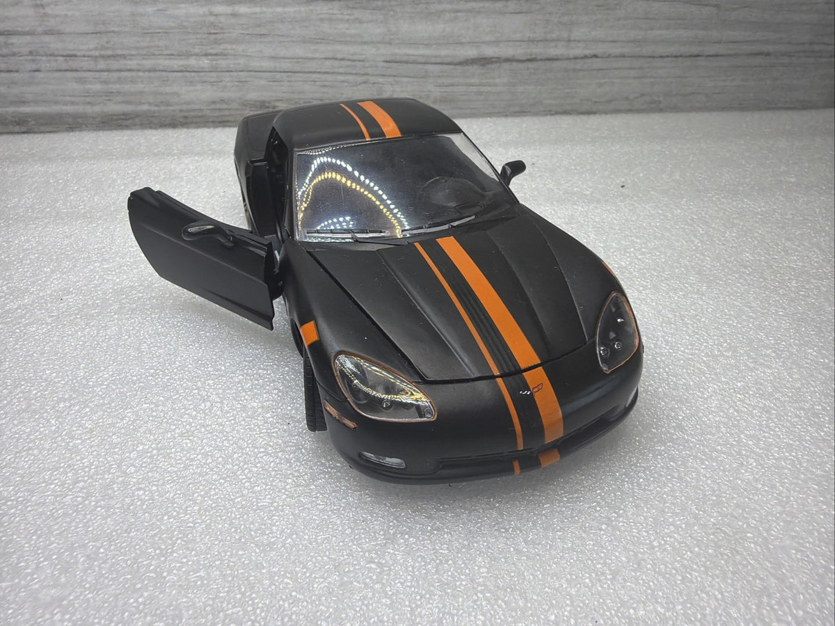 1/24 2009 GREENLIGHT Z06 CORVETTE Excellent Condition RARE  Detailed No Box6